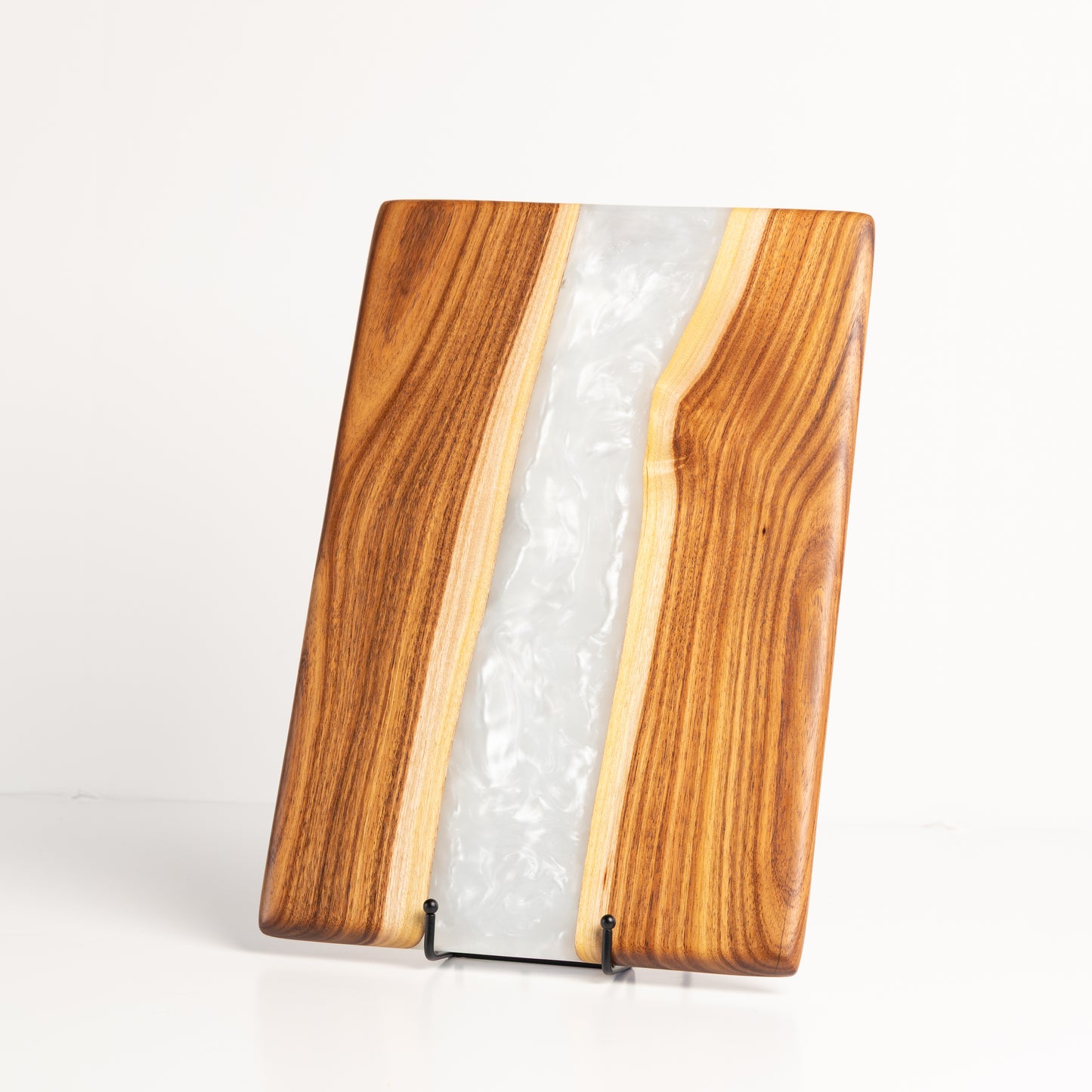 Willow Acacia Charcuterie Board - Ice White
