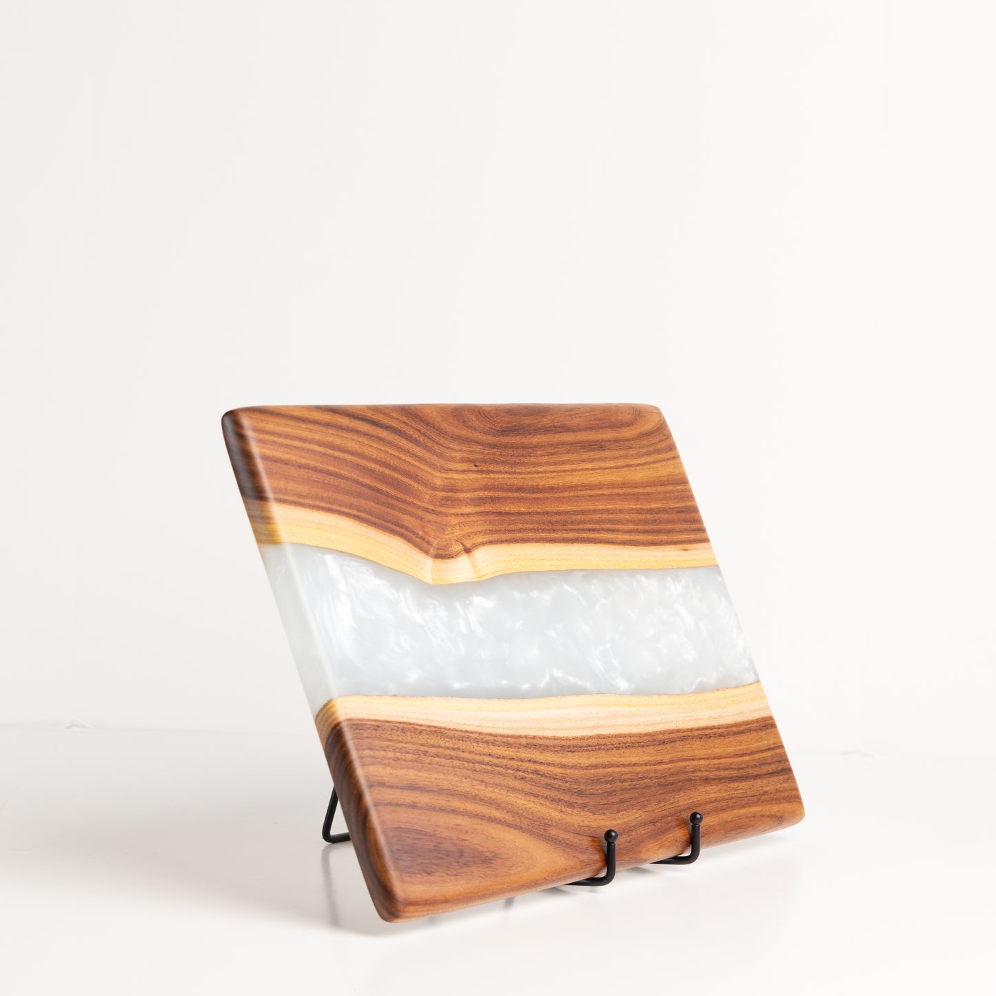 Willow Acacia Charcuterie Board - Ice White