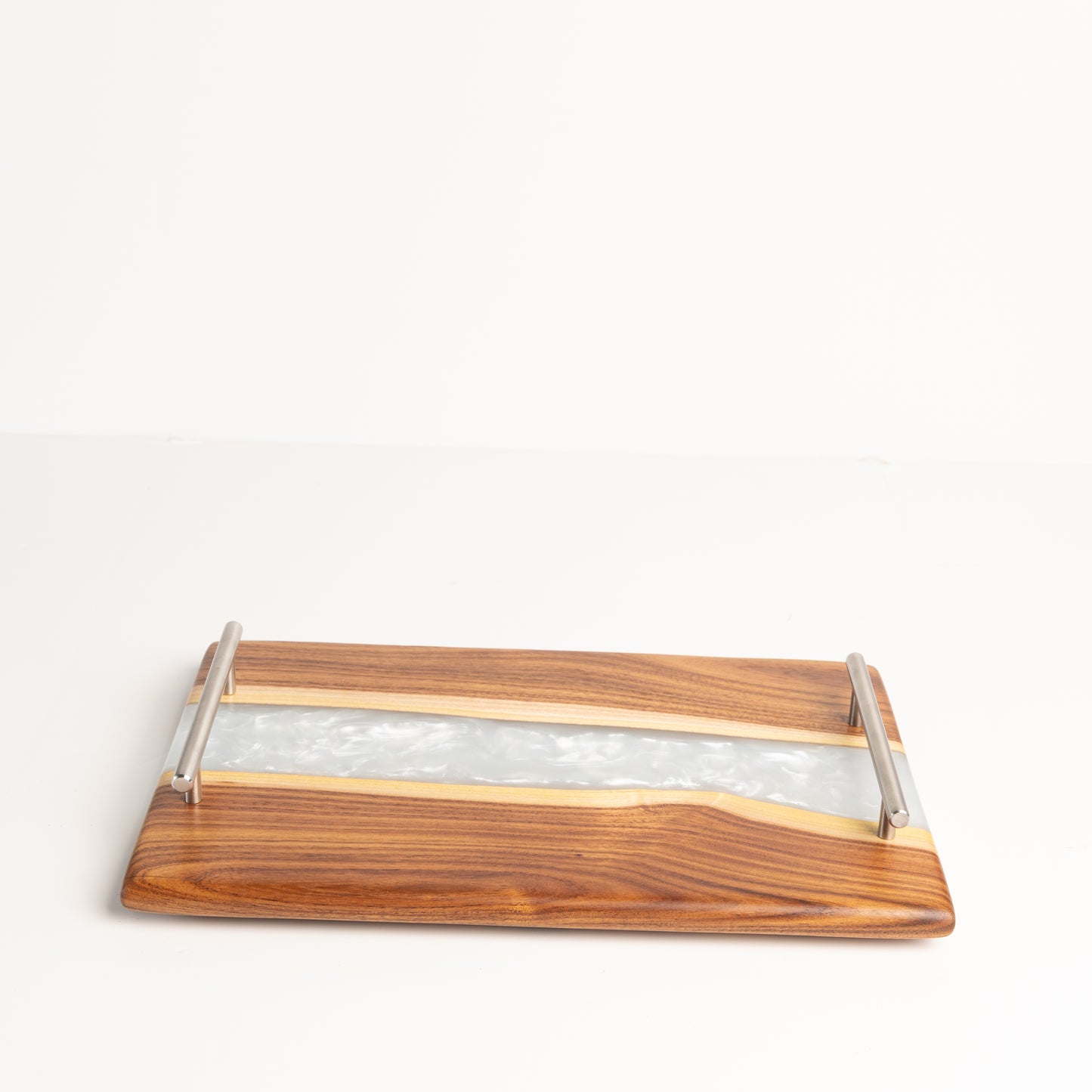 Willow Acacia Charcuterie Board - Ice White