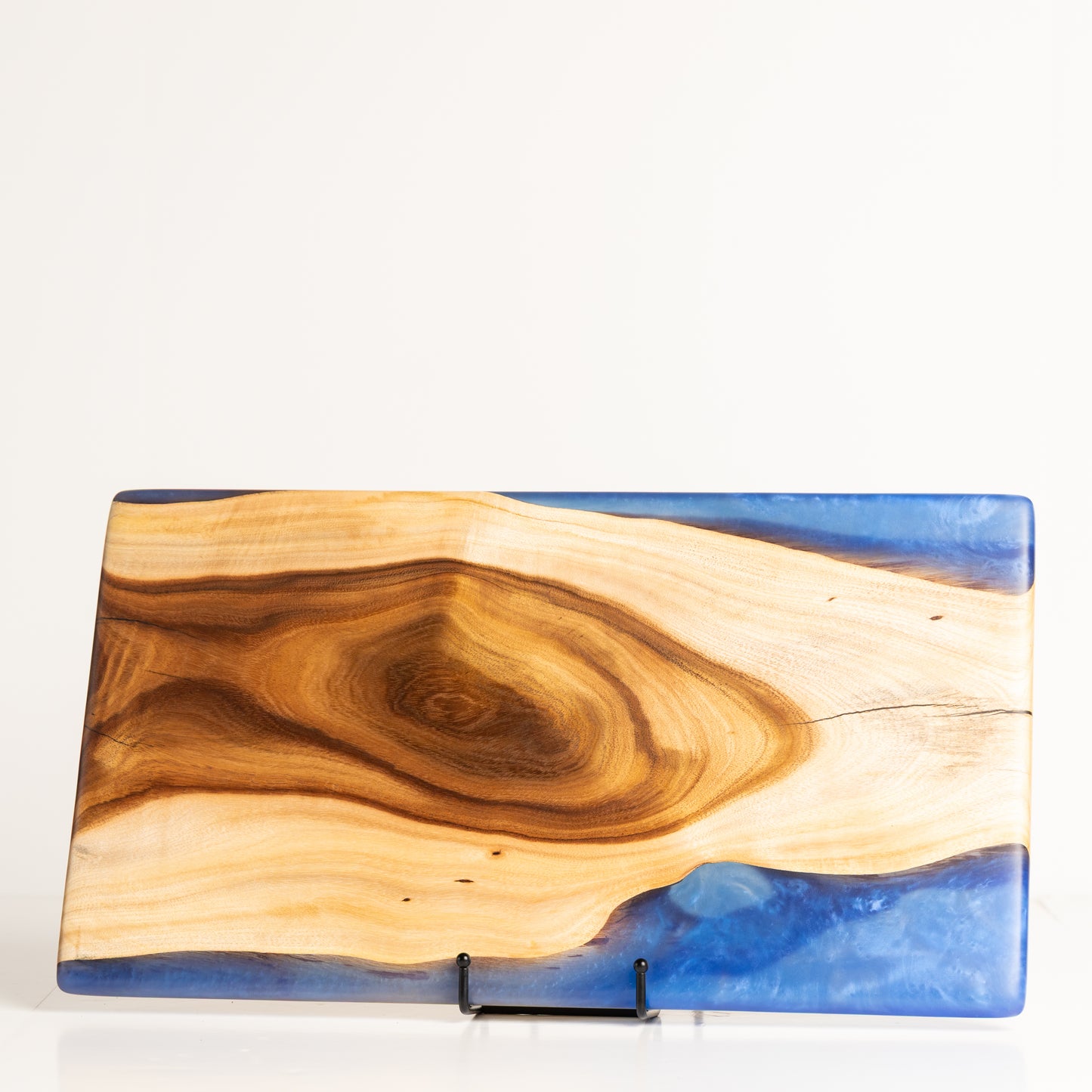 Willow Acacia Charcuterie Board - Cobalt Blue