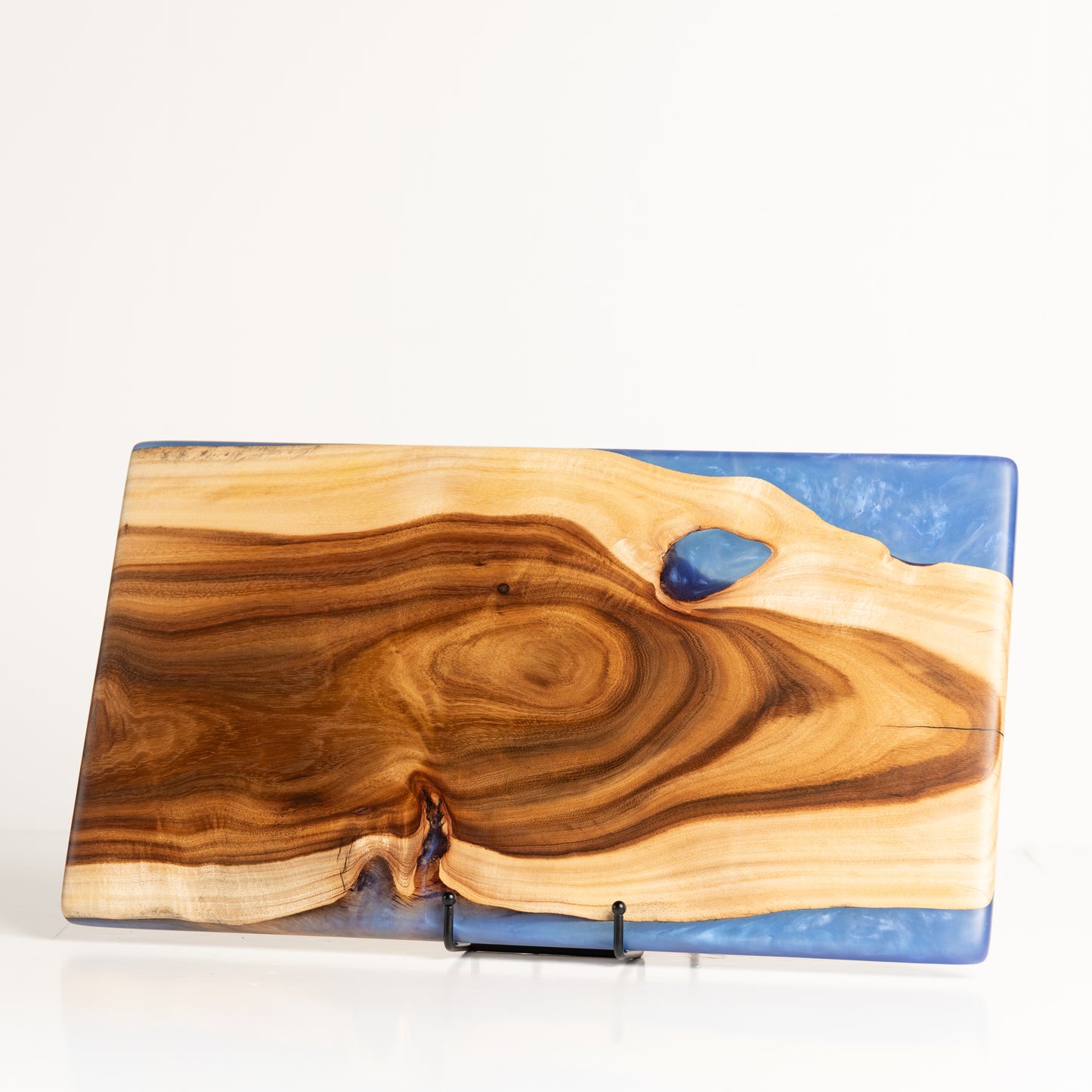 Willow Acacia Charcuterie Board - Cobalt Blue