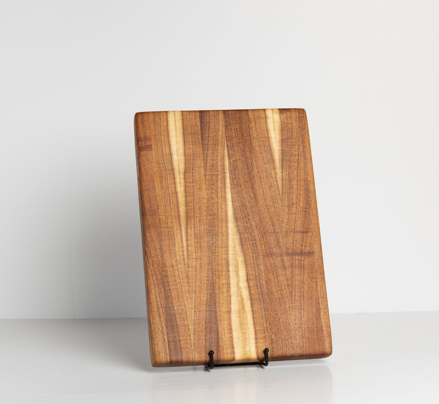 Willow Acacia Edge Grain Cutting Board